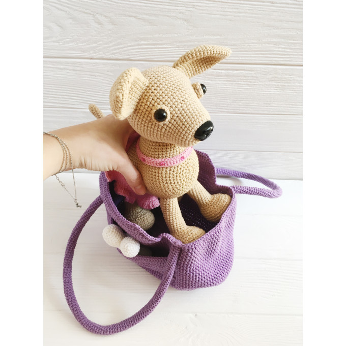 https://www.crochetings.com/image/cache/catalog/products/1/Amigurumi-Chihuahua-in-a-bag-8-680x680.jpg