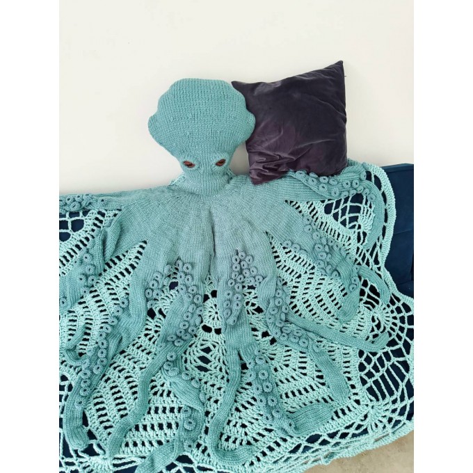 Teal octosnug blanket